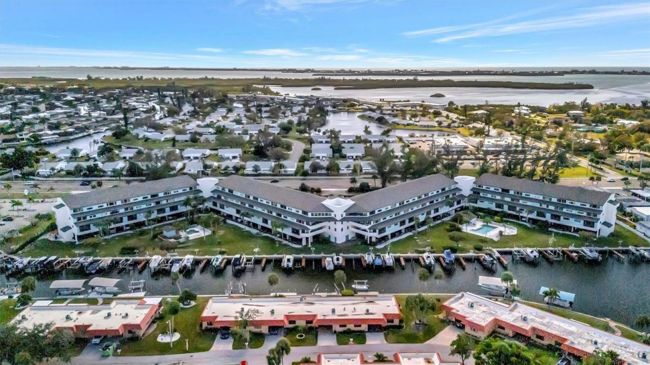 9604 Cortez Road W, Unit 422, Bradenton, FL 34210 Photo