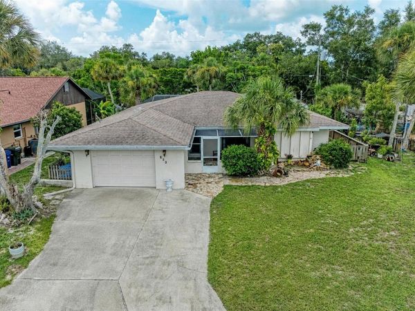 523 CASAS BONITAS DRIVE , NOKOMIS, FL 34275
