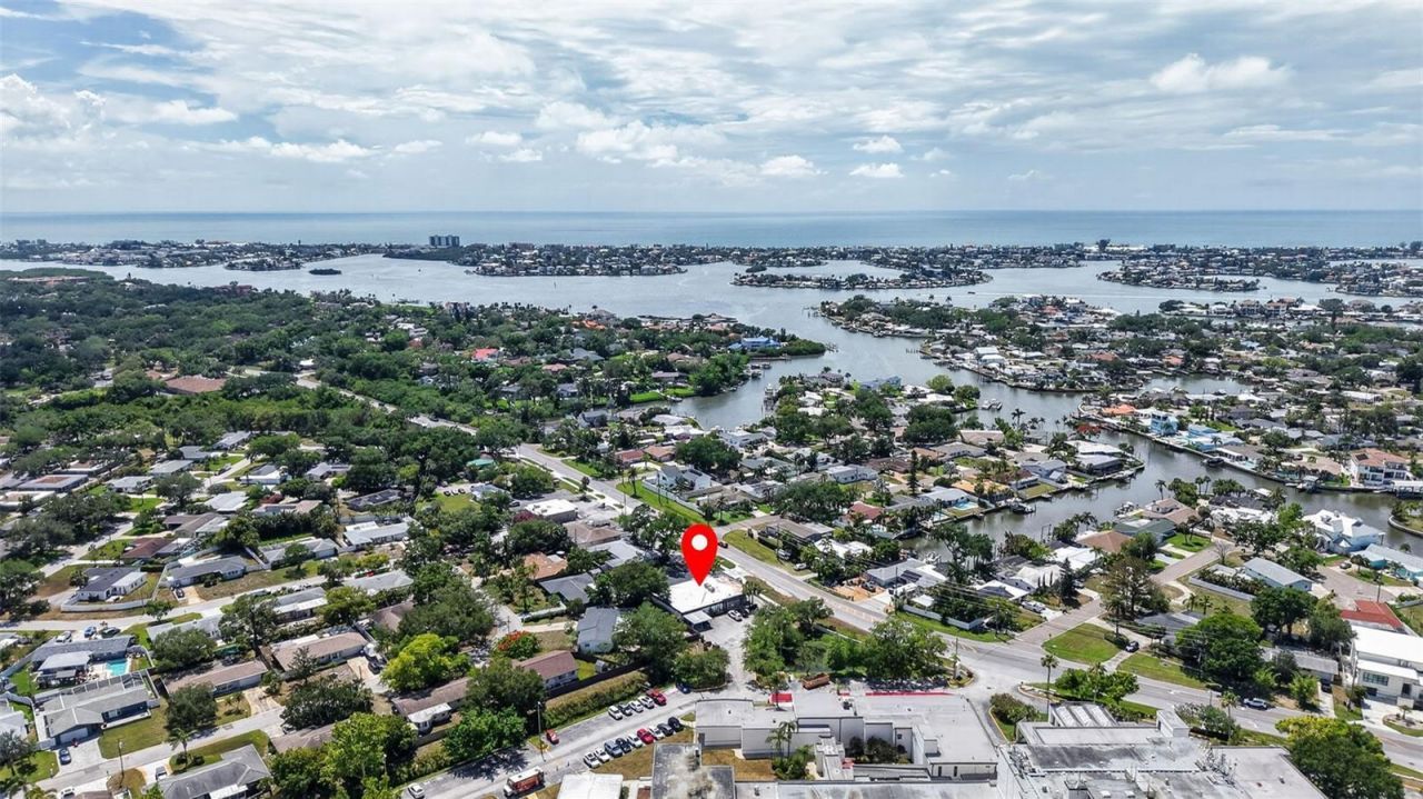 2039 Indian Rocks Road S, Largo, FL 33774 Photo