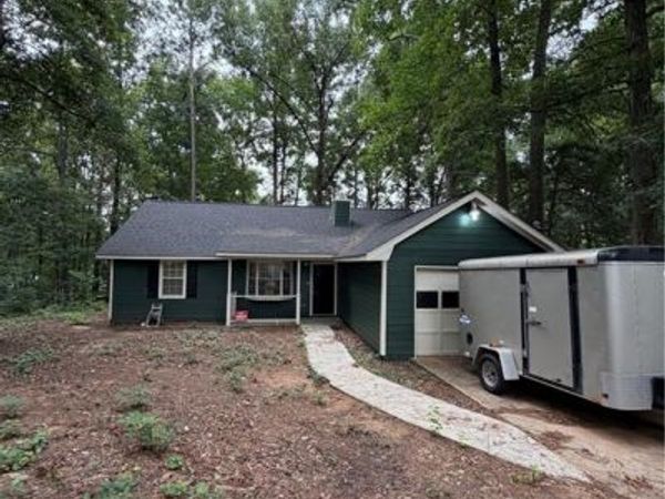 1094 Crystal Lake Road , Atlanta, GA 30349
