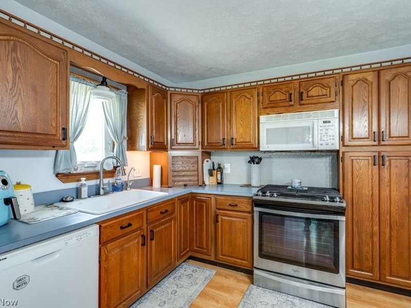 88 Taylor Road , Barberton, OH 44203 Photo 15
