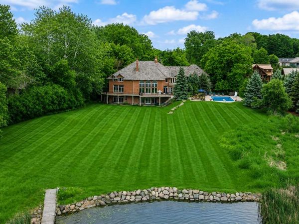 425 Oxford Road , Orono, MN 55356