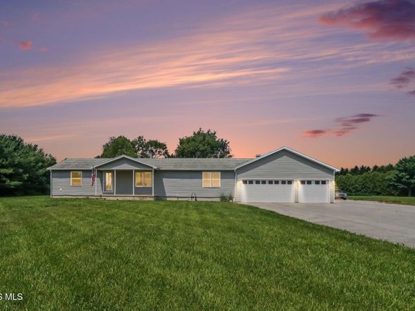 14158 Self Road, Bowling Green, OH 43402