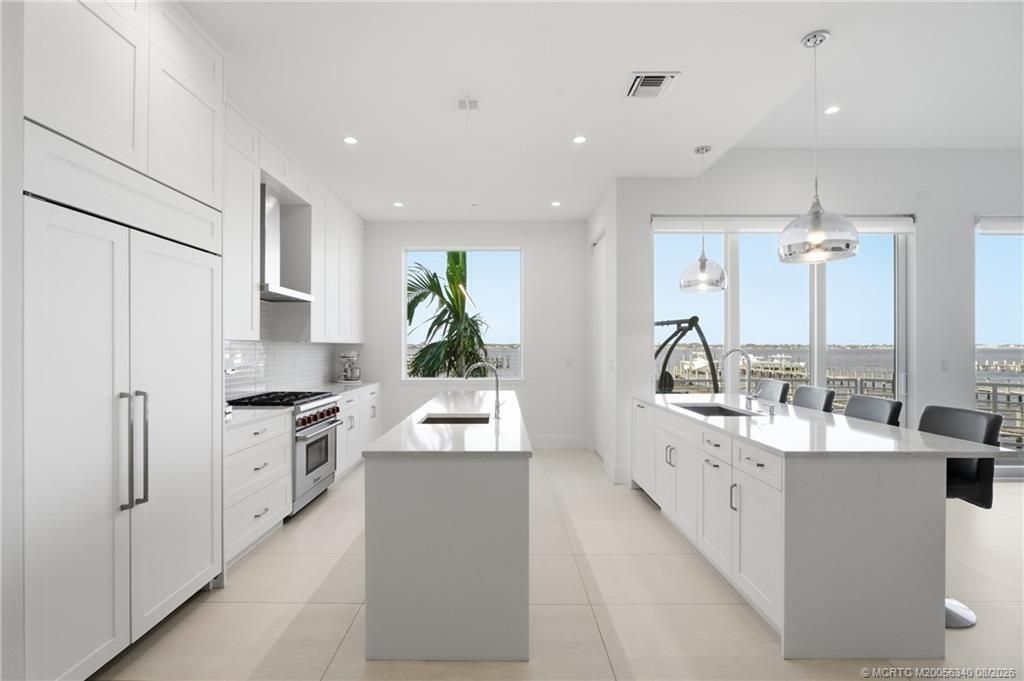 51 SE Seminole Street, Unit 205, Stuart, FL 34994 Photo