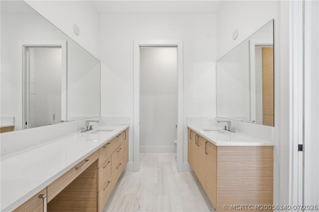 51 SE Seminole Street, Unit 205, Stuart, FL 34994 Photo