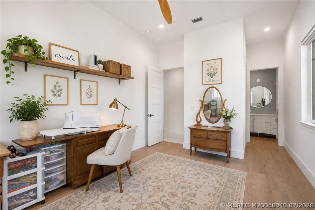 51 SE Seminole Street, Unit 205, Stuart, FL 34994 Photo