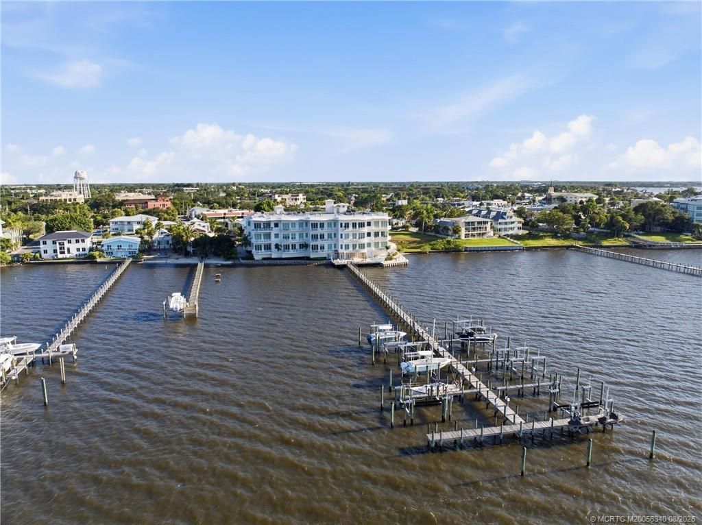 51 SE Seminole Street, Unit 205, Stuart, FL 34994 Photo
