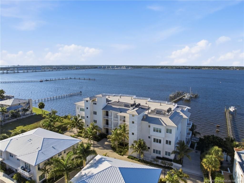 51 SE Seminole Street, Unit 205, Stuart, FL 34994 Photo