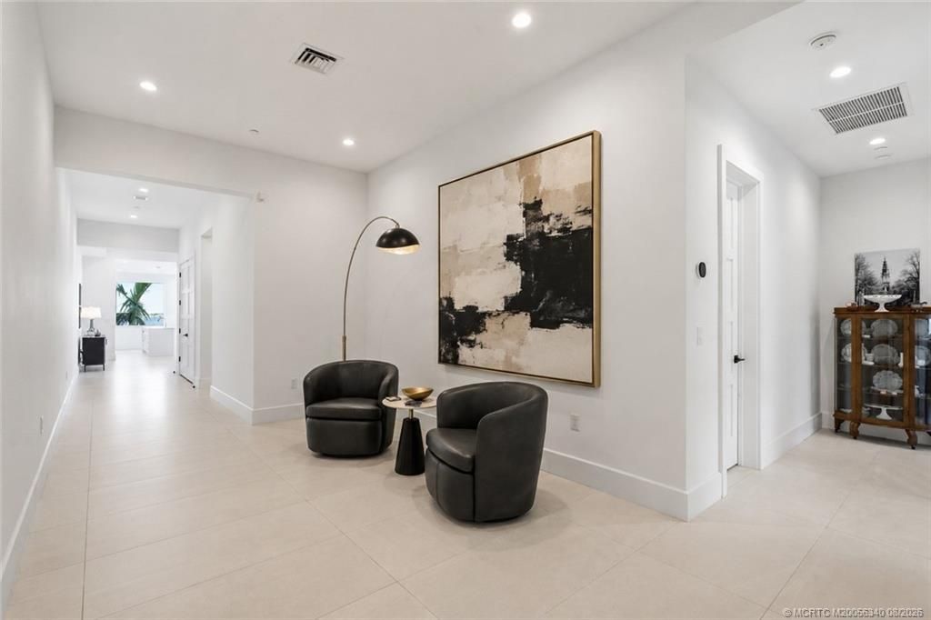 51 SE Seminole Street, Unit 205, Stuart, FL 34994 Photo