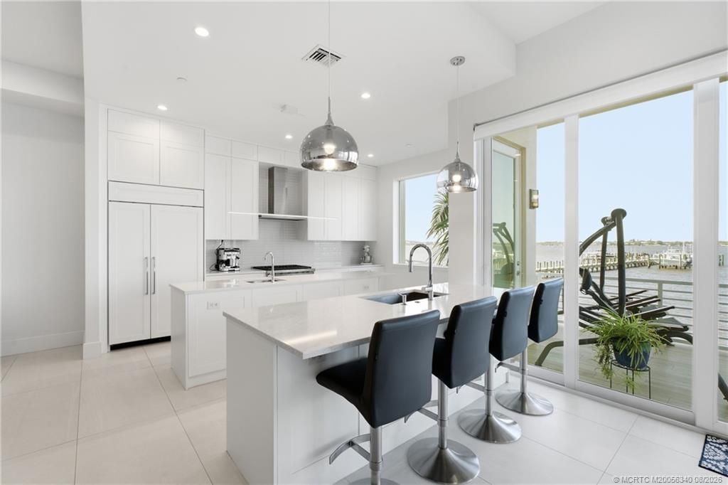 51 SE Seminole Street, Unit 205, Stuart, FL 34994 Photo