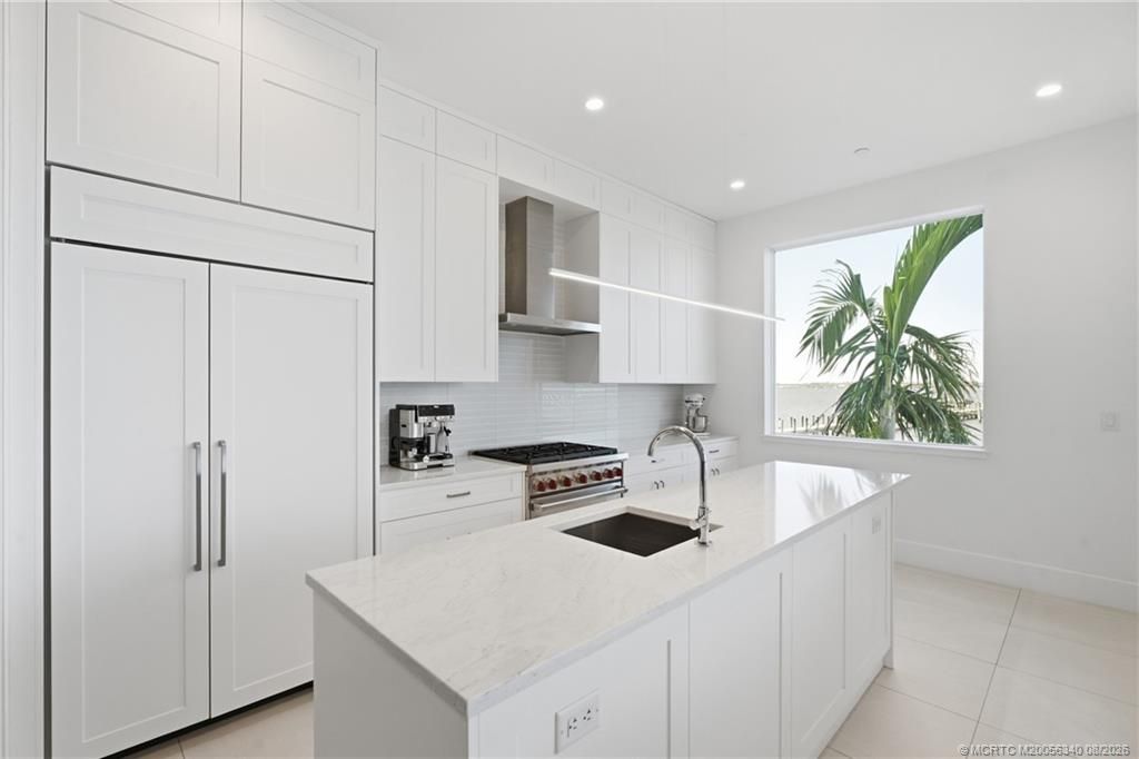 51 SE Seminole Street, Unit 205, Stuart, FL 34994 Photo