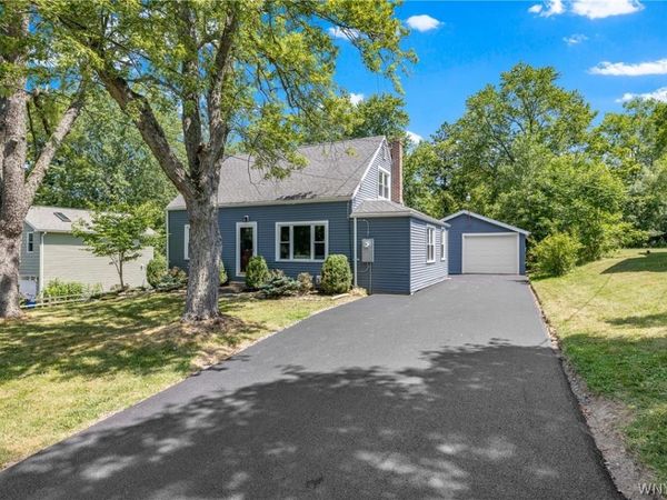 5469 S Freeman Road , Orchard Park, NY 14127