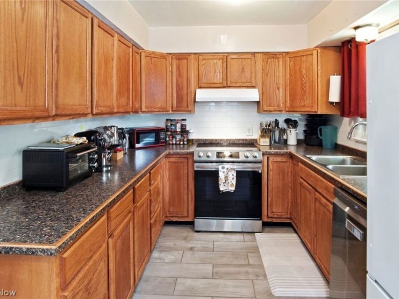 248 Jennings Avenue , Cuyahoga Falls, OH 44221 Photo 8