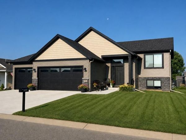 1303 6th Avenue SE, Kasson, MN 55944