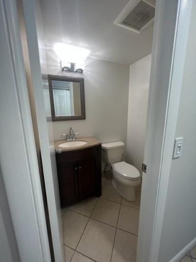 11 Cambridge A, Unit 11, West Palm Beach, FL 33417 Photo