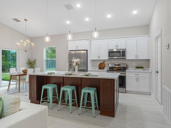 8226 104TH Court, Vero Beach, FL 32967