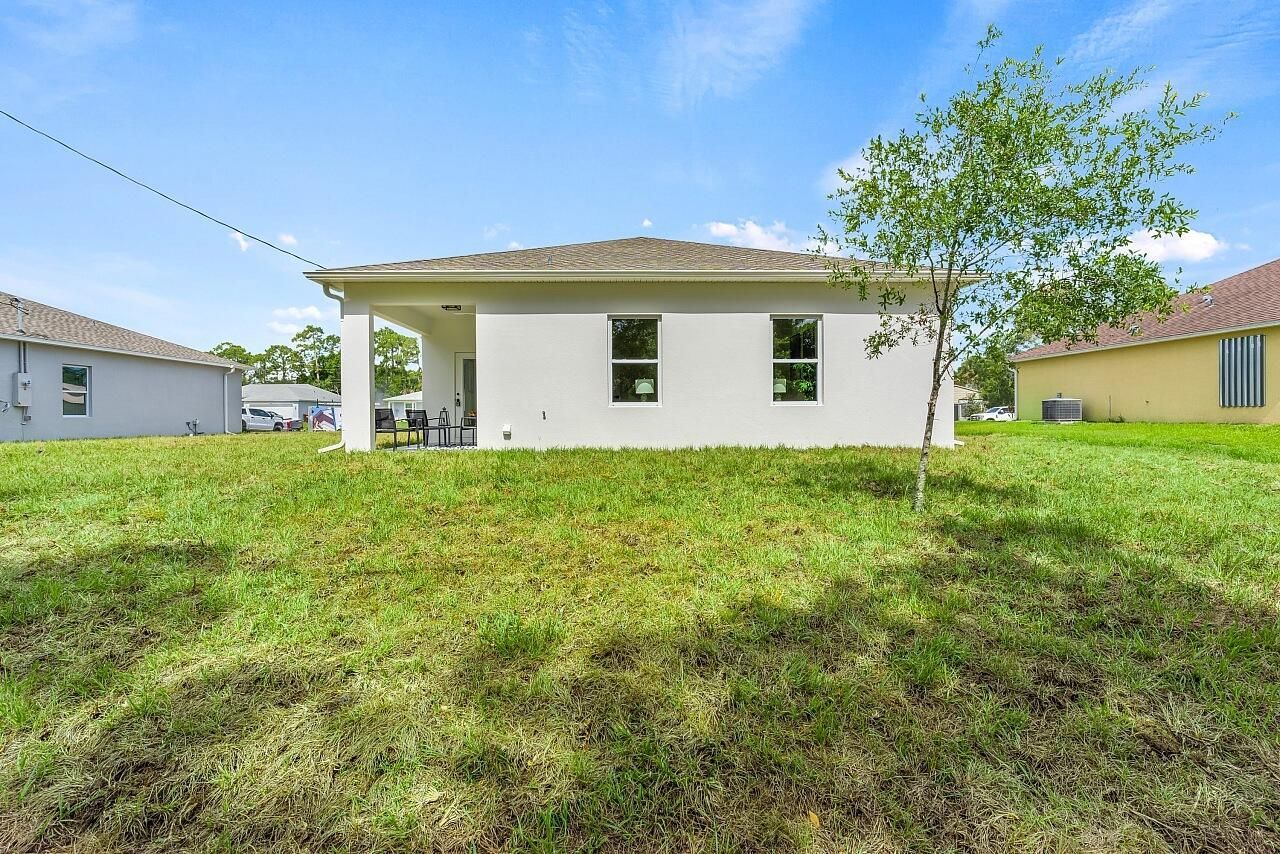 8236 104th Court, Vero Beach, FL 32967 Photo