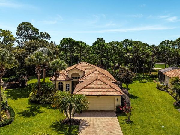 7726 GREENBRIER Circle, Port St. Lucie, FL 34986