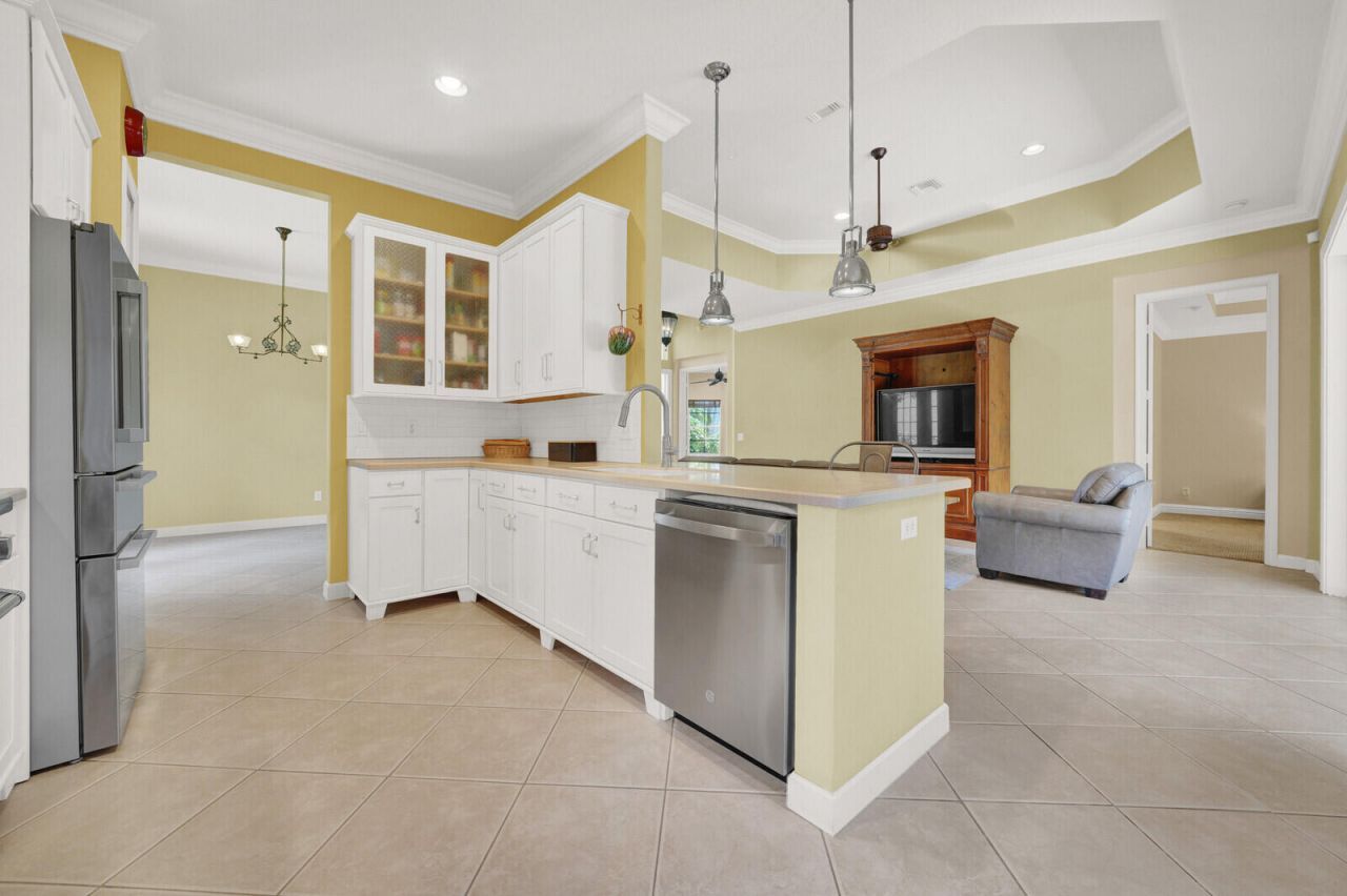 7726 Greenbrier Circle, Port Saint Lucie, FL 34986 Photo