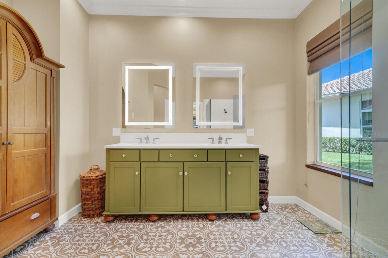 7726 Greenbrier Circle, Port Saint Lucie, FL 34986 Photo