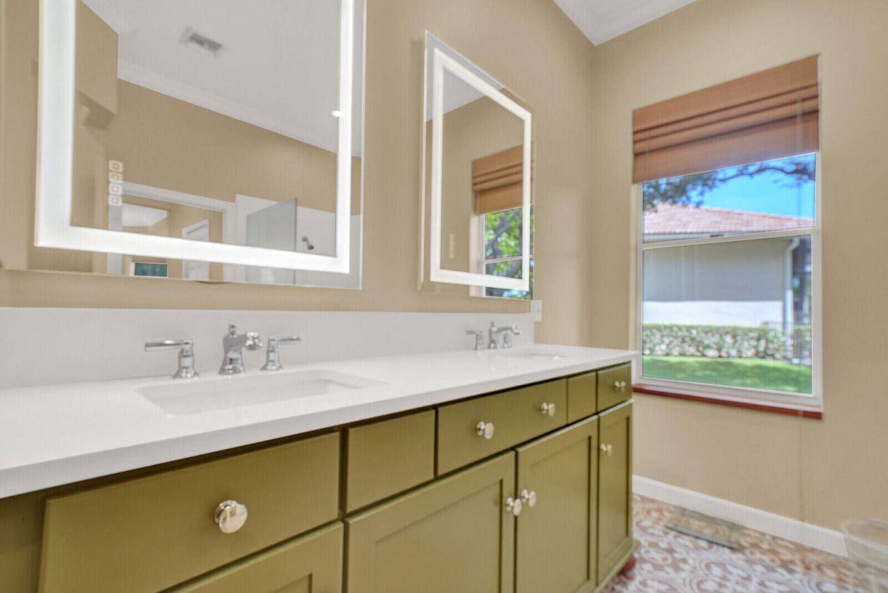 7726 Greenbrier Circle, Port Saint Lucie, FL 34986 Photo