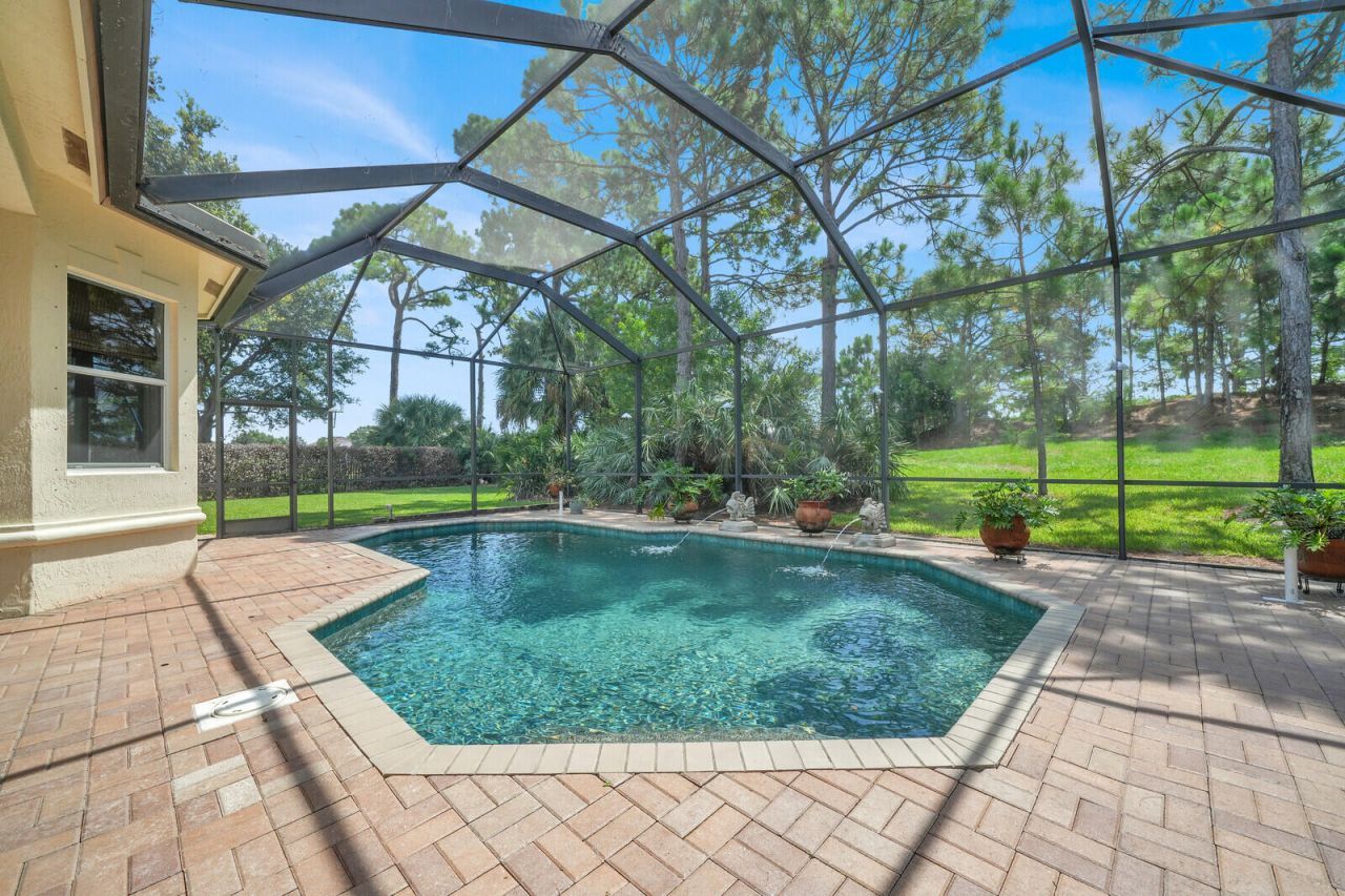 7726 Greenbrier Circle, Port Saint Lucie, FL 34986 Photo