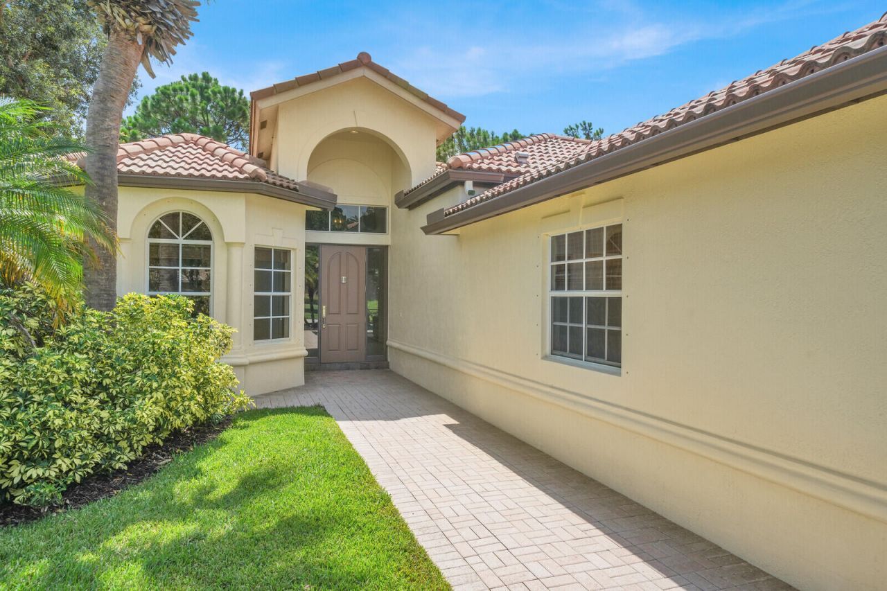 7726 Greenbrier Circle, Port Saint Lucie, FL 34986 Photo