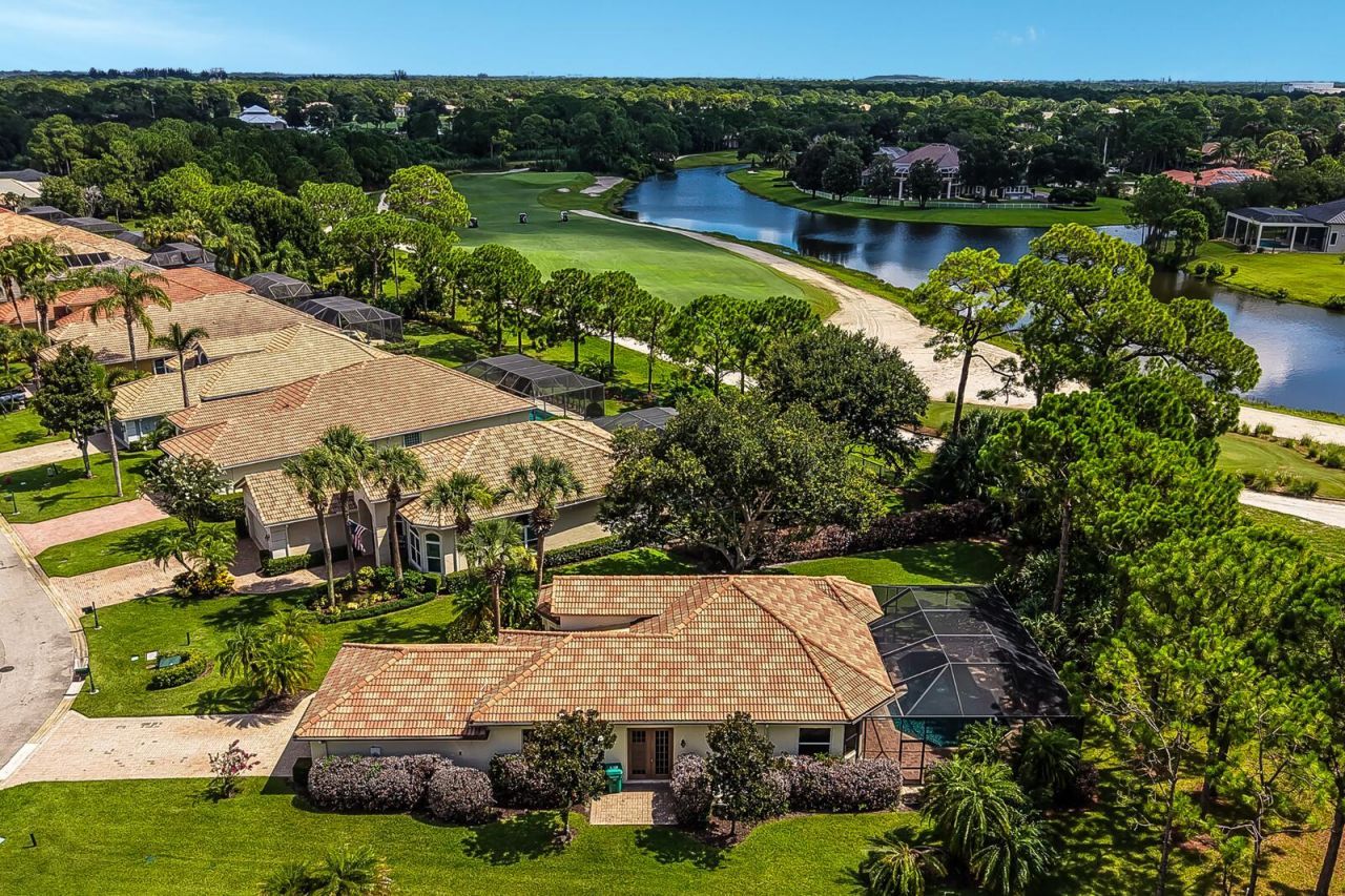 7726 Greenbrier Circle, Port Saint Lucie, FL 34986 Photo