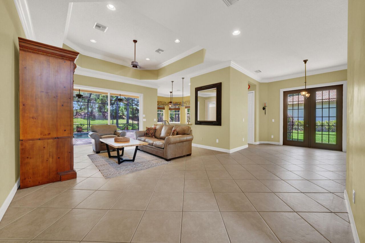 7726 Greenbrier Circle, Port Saint Lucie, FL 34986 Photo
