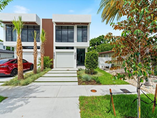 1131 NE 12th Avenue, Fort Lauderdale, FL 33304
