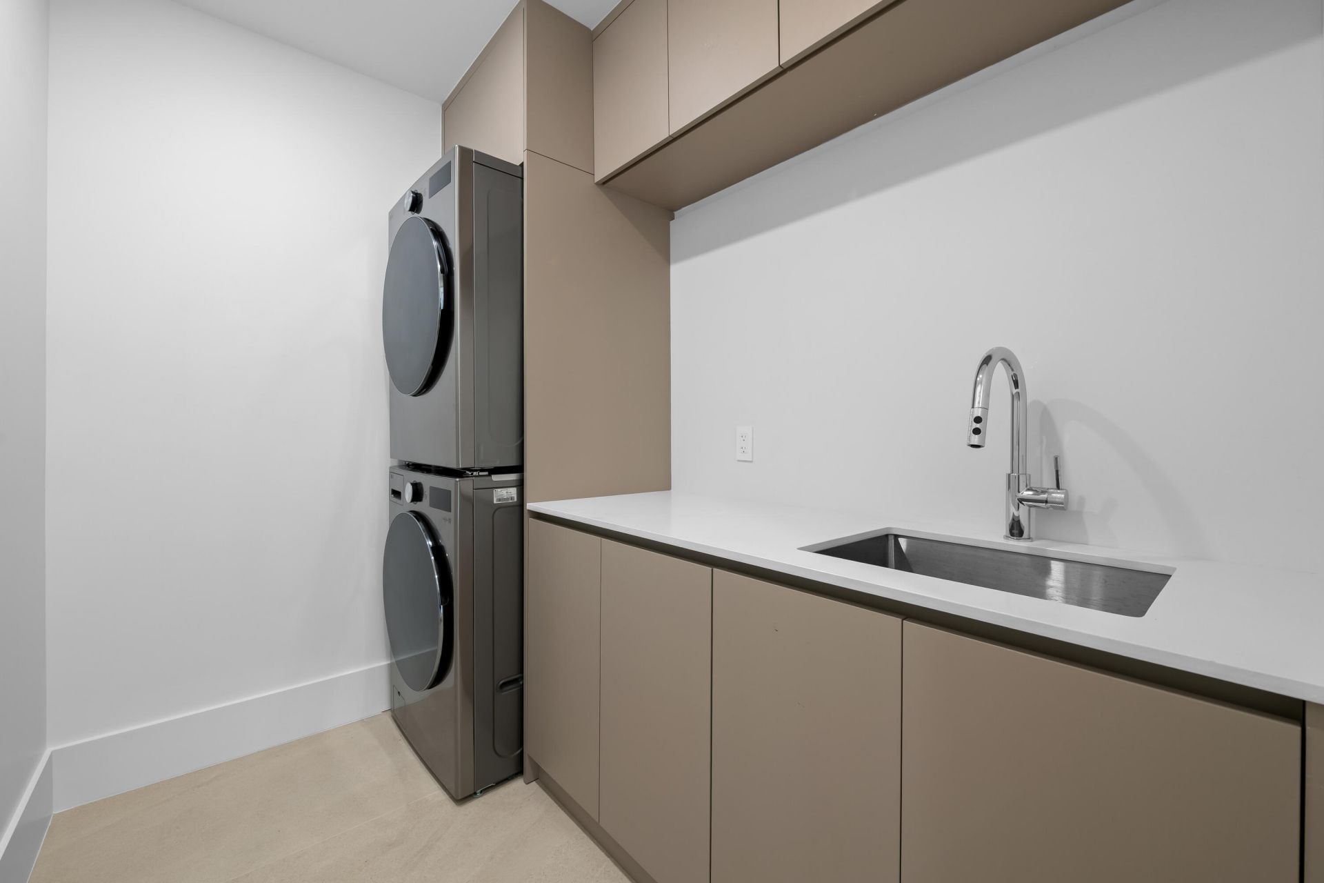 1131 NE 12th Avenue, Fort Lauderdale, FL 33304 Photo
