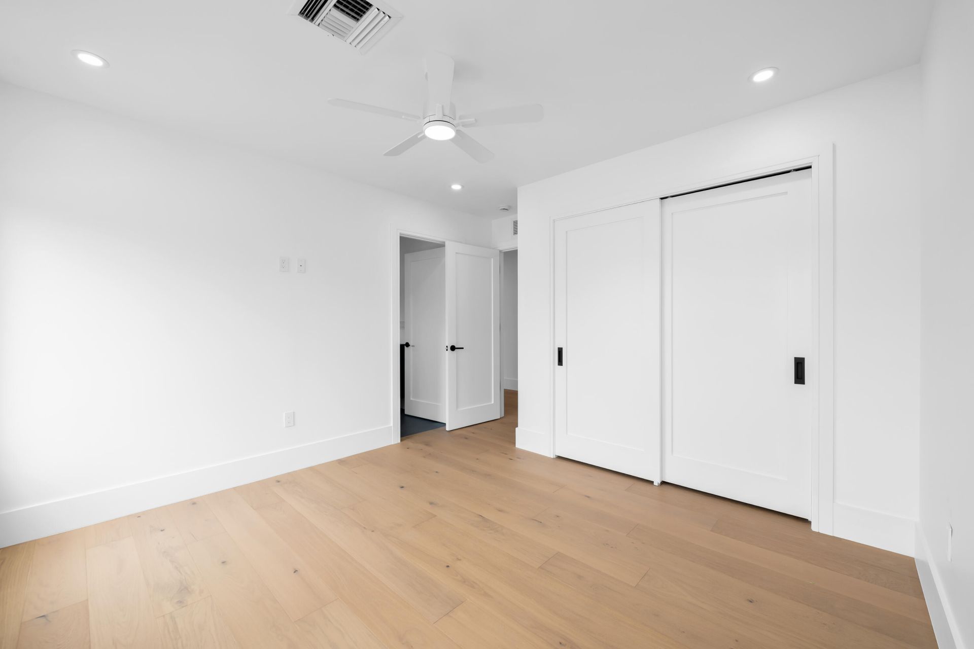 1131 NE 12th Avenue, Fort Lauderdale, FL 33304 Photo