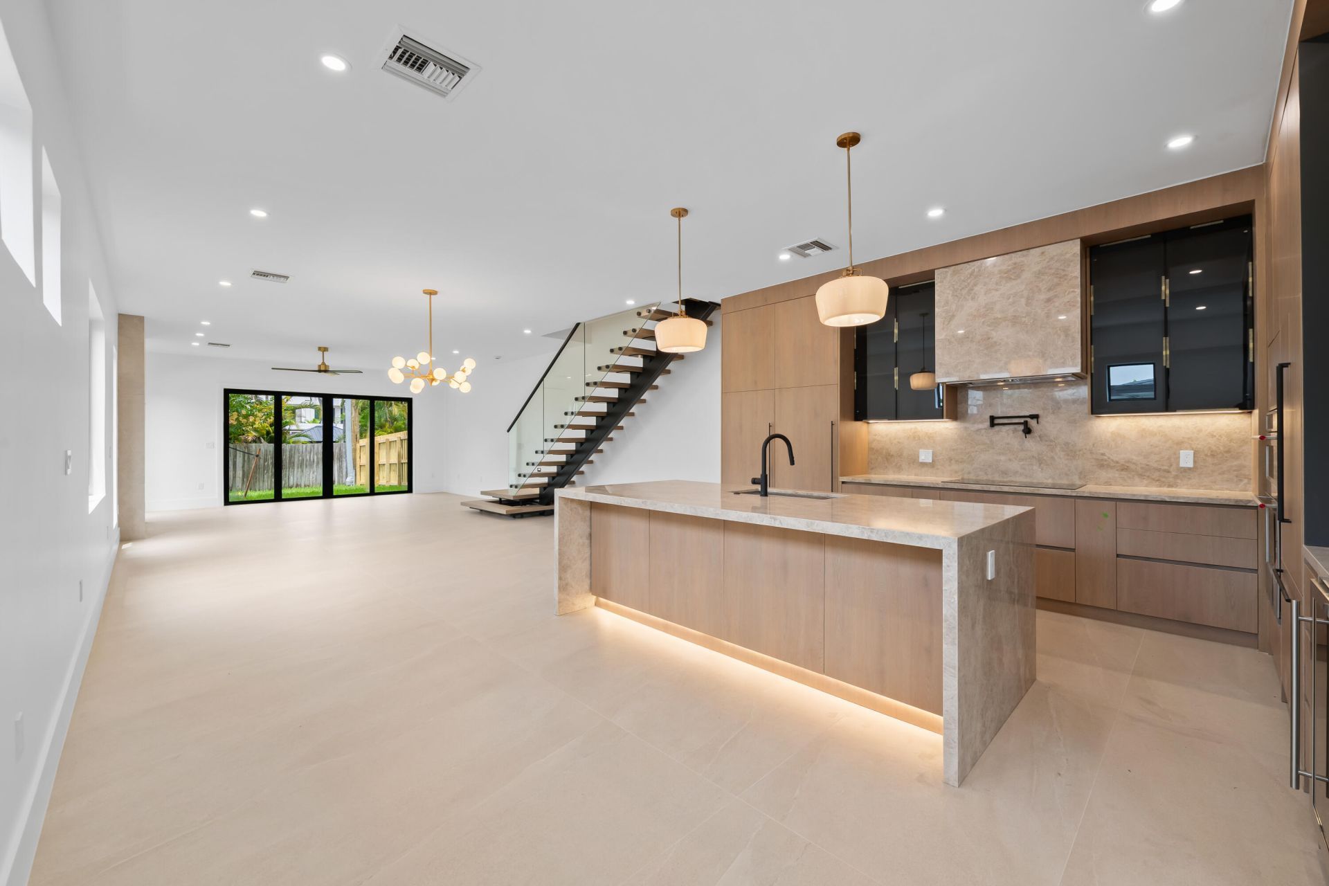 1131 NE 12th Avenue, Fort Lauderdale, FL 33304 Photo