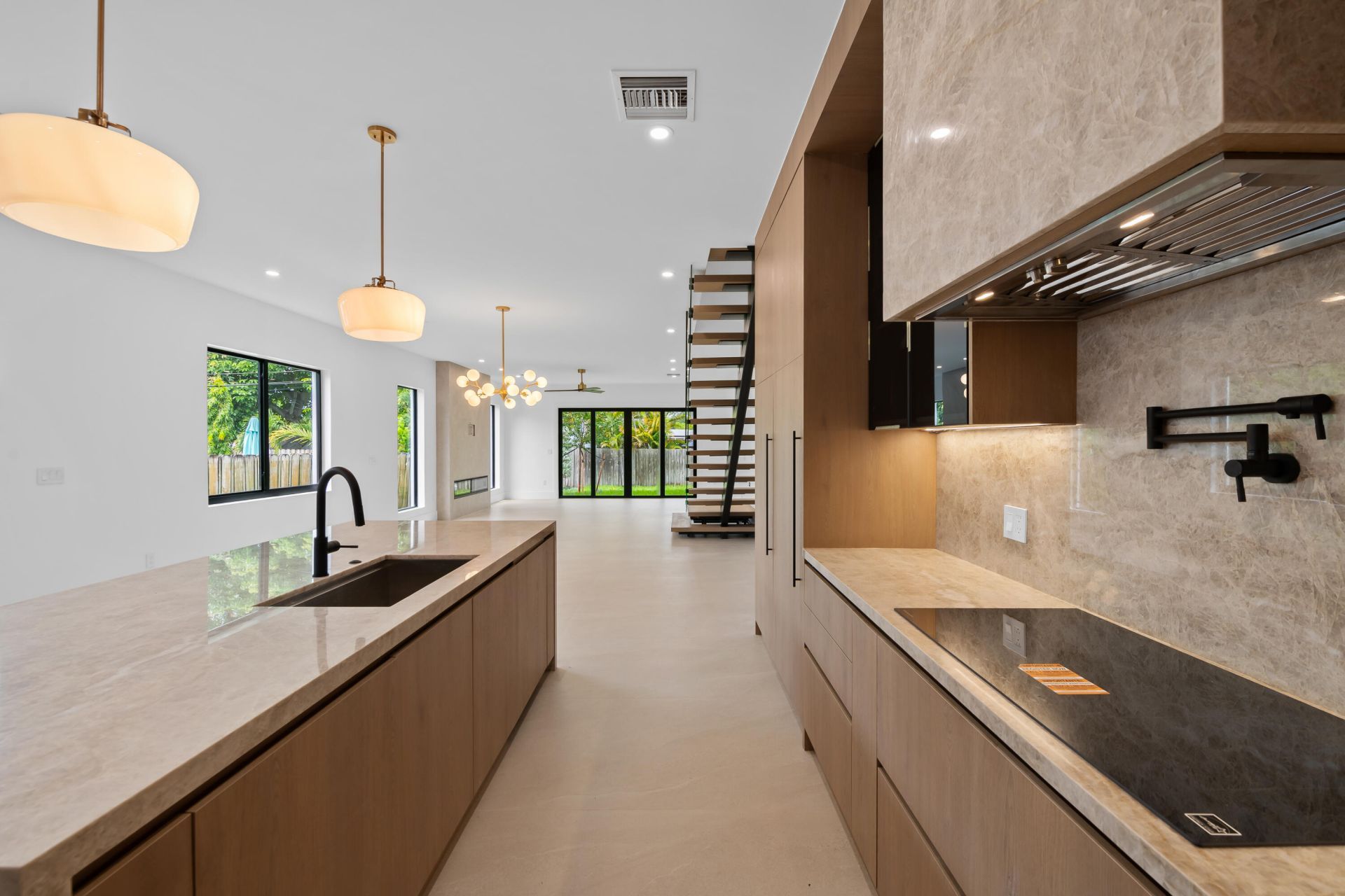 1131 NE 12th Avenue, Fort Lauderdale, FL 33304 Photo