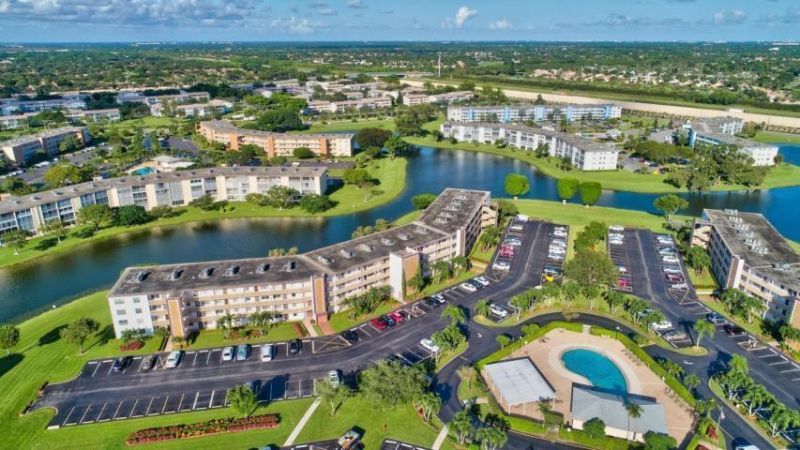1049 Lincoln C, Boca Raton, FL 33434 Photo