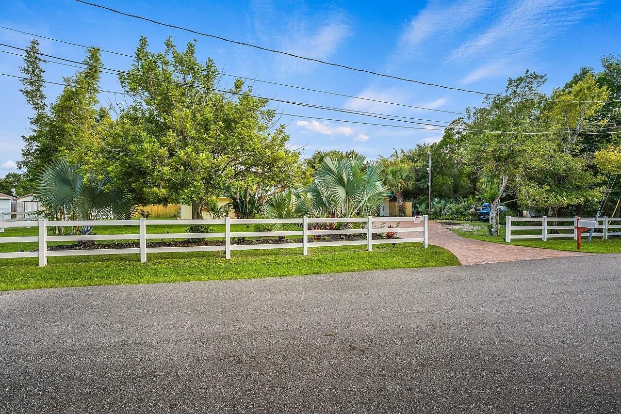 3955 Fooshe Avenue, Sebastian, FL 32976 Photo