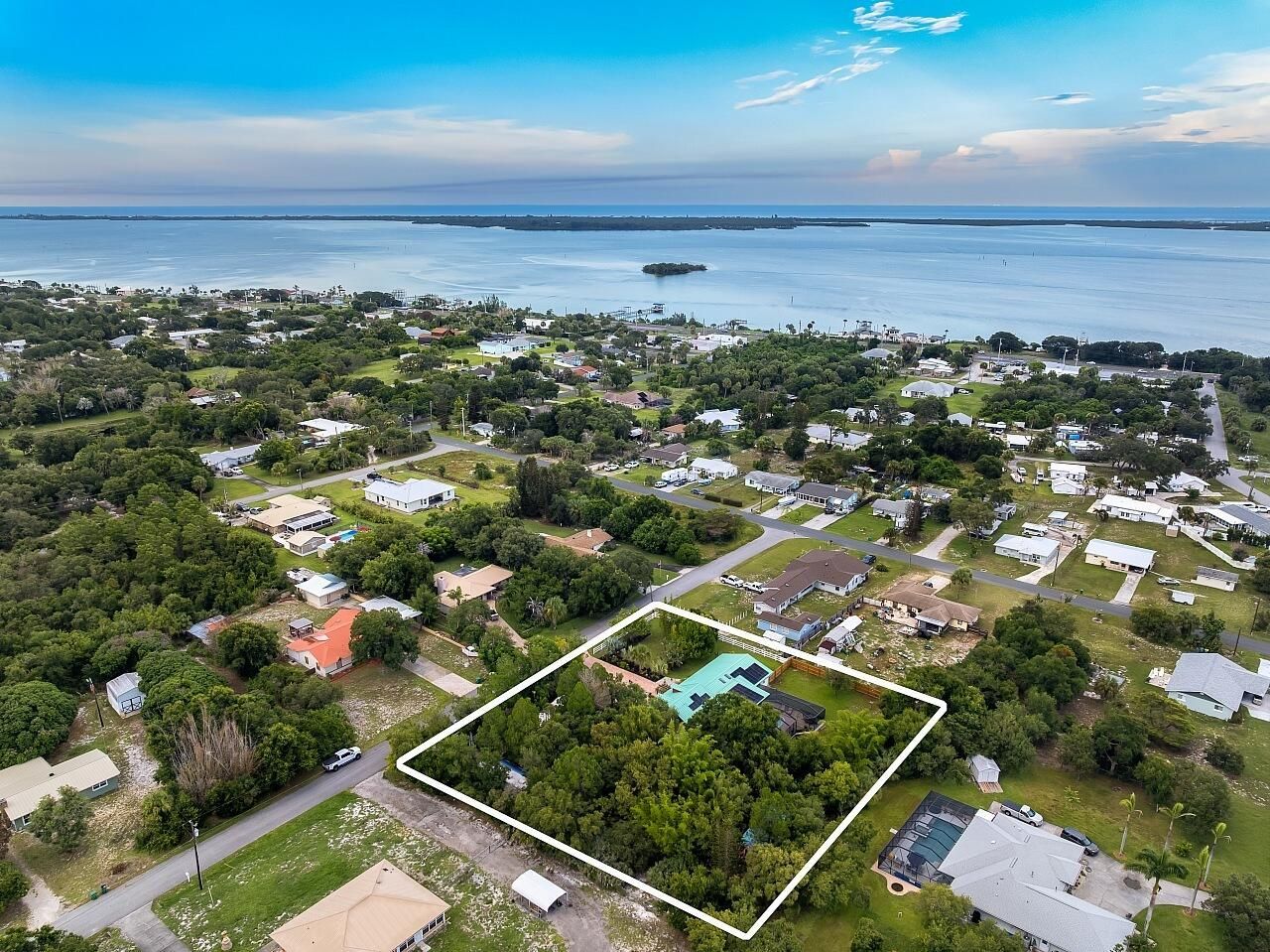 3955 Fooshe Avenue, Sebastian, FL 32976 Photo