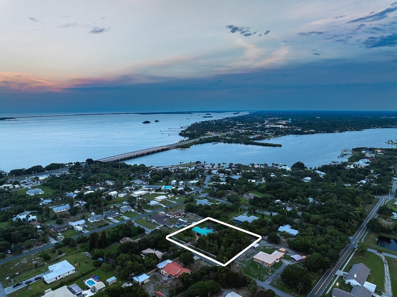 3955 Fooshe Avenue, Sebastian, FL 32976 Photo