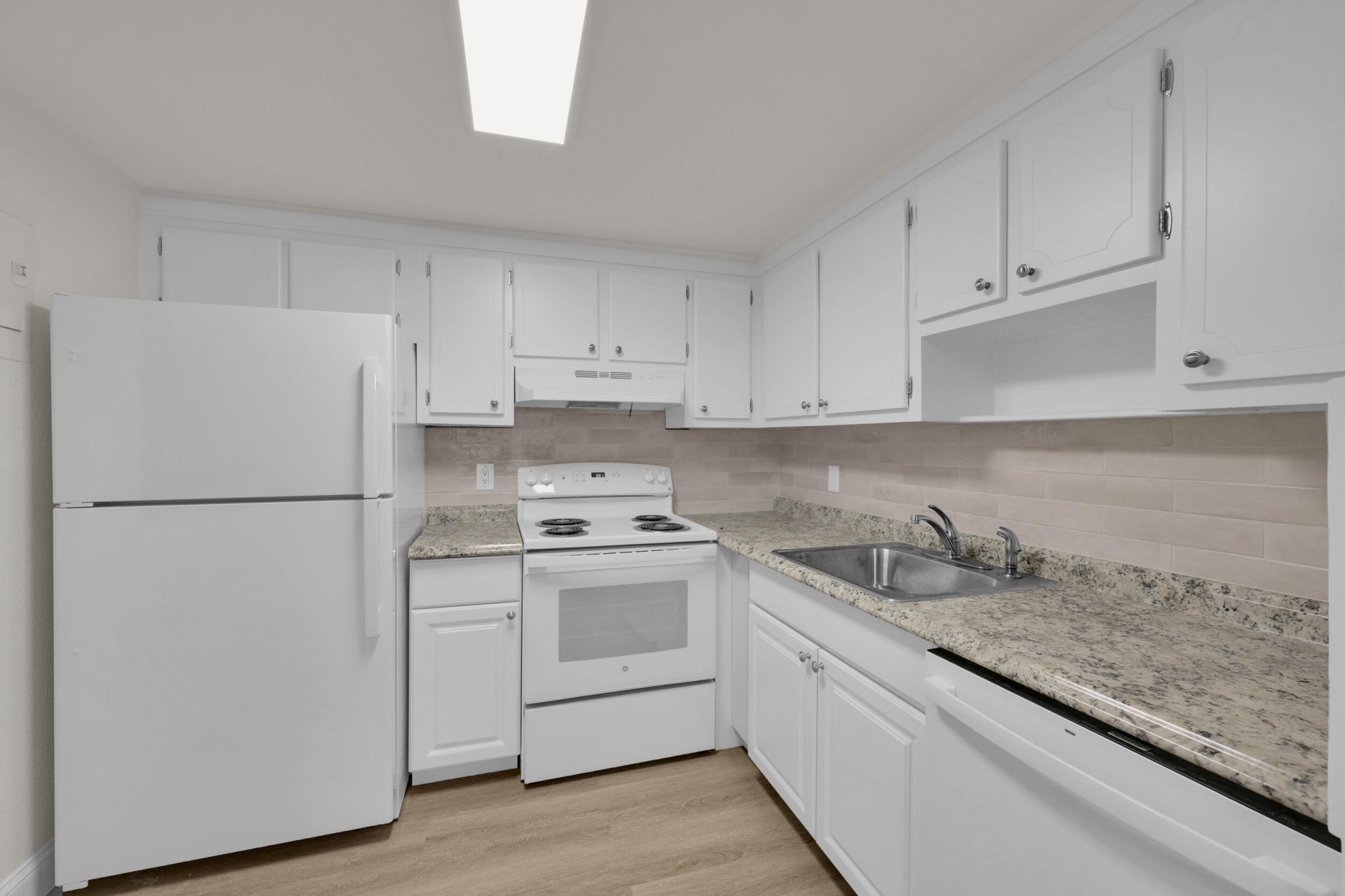 146 Saxony D, Unit 146, Delray Beach, FL 33446 Photo