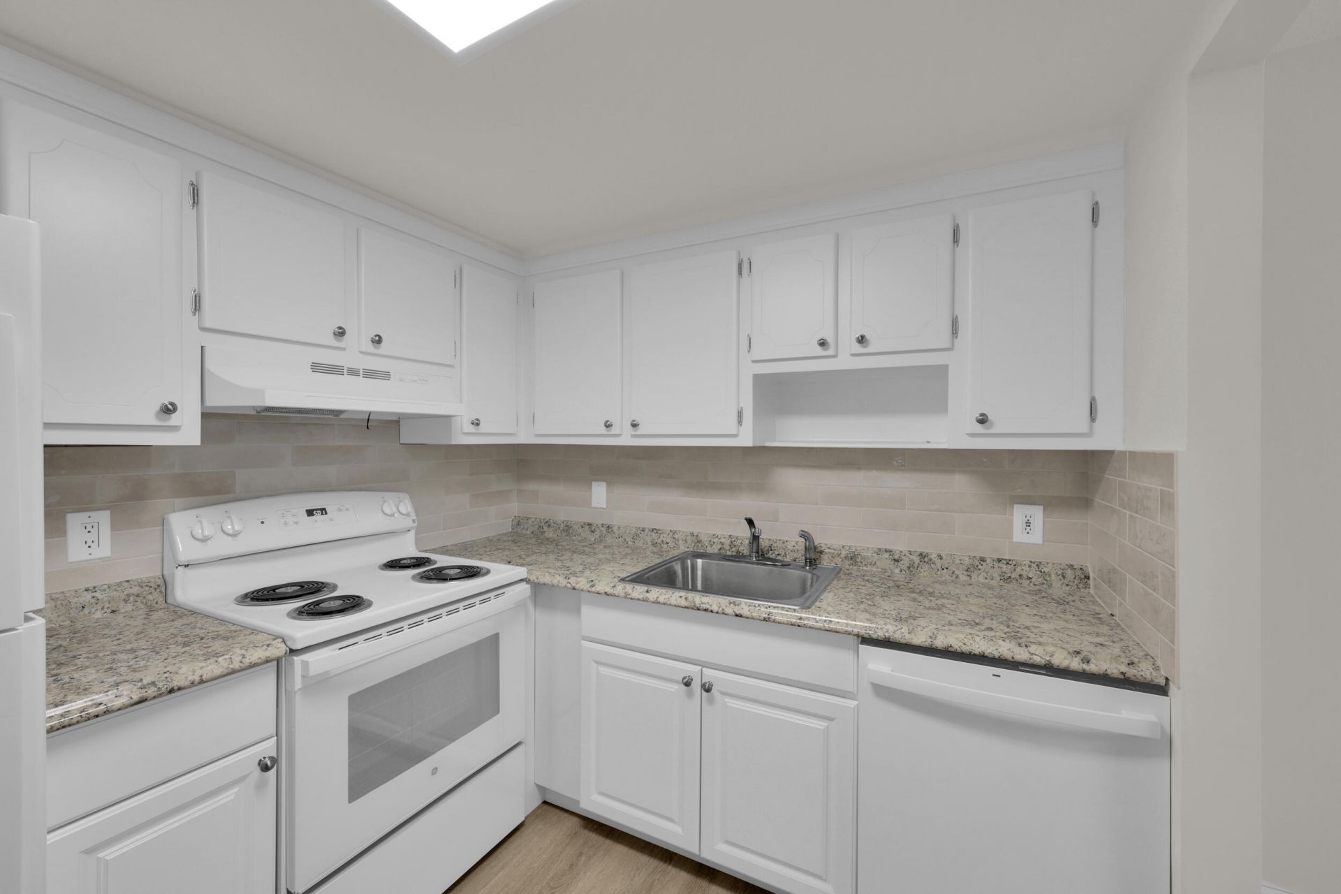 146 Saxony D, Unit 146, Delray Beach, FL 33446 Photo