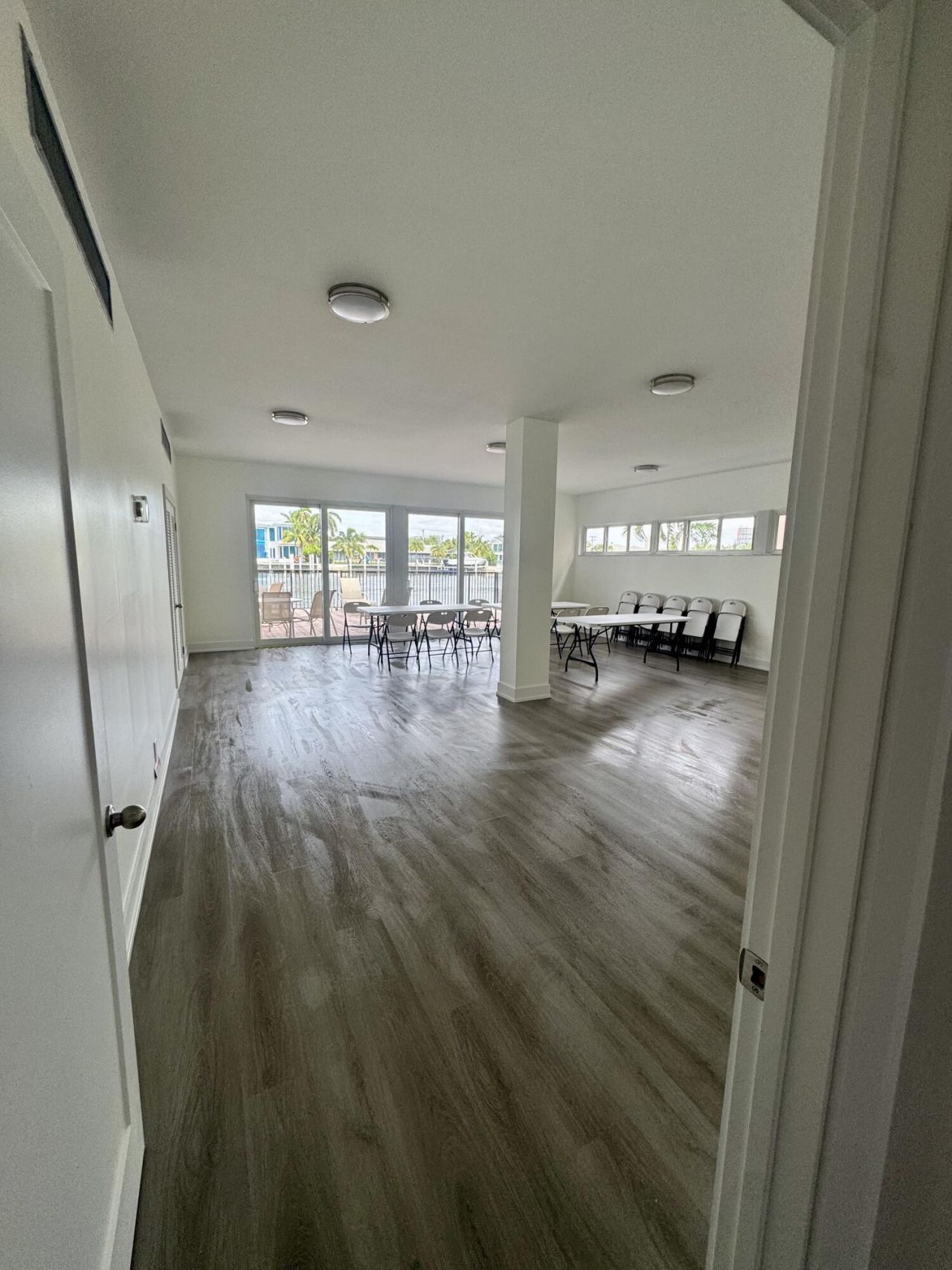 3113 S Ocean Drive, Unit 209, Hallandale Beach, FL 33009 Photo