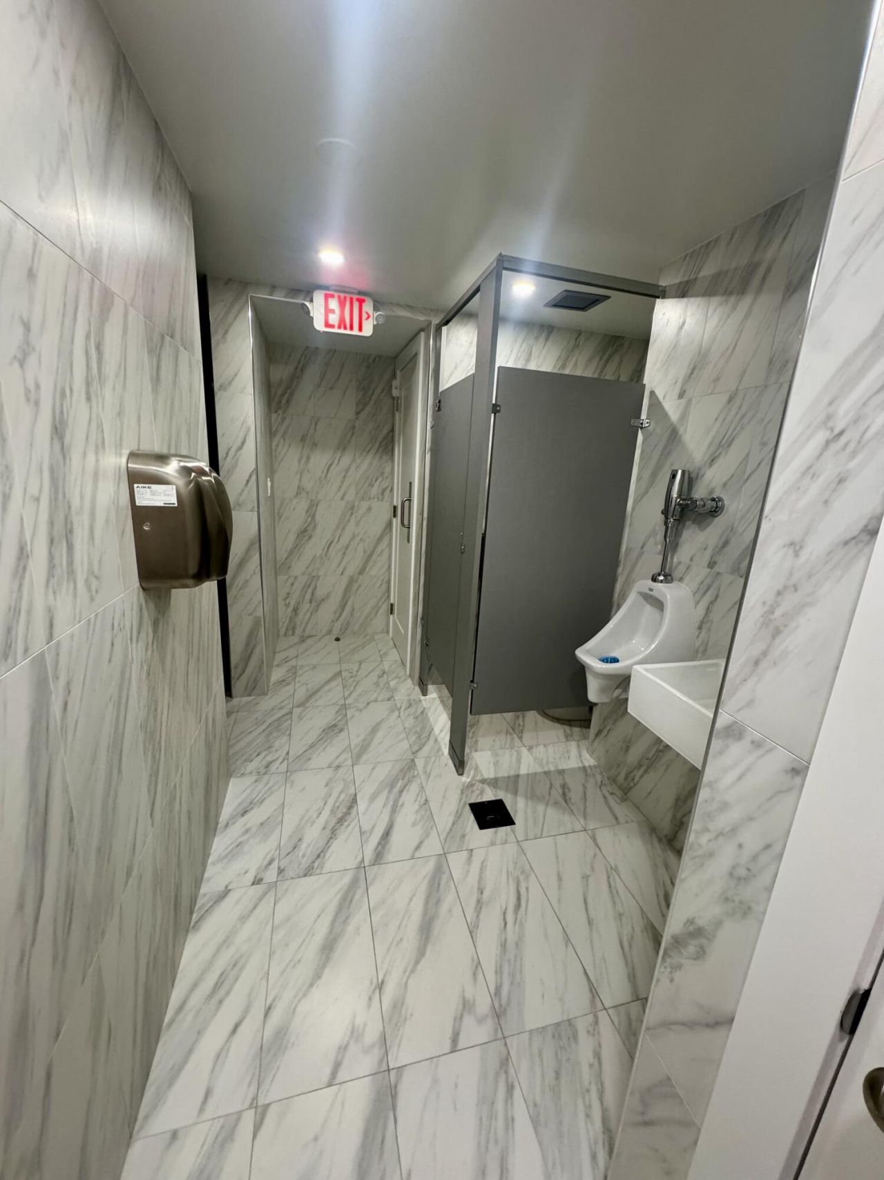 3113 S Ocean Drive, Unit 209, Hallandale Beach, FL 33009 Photo