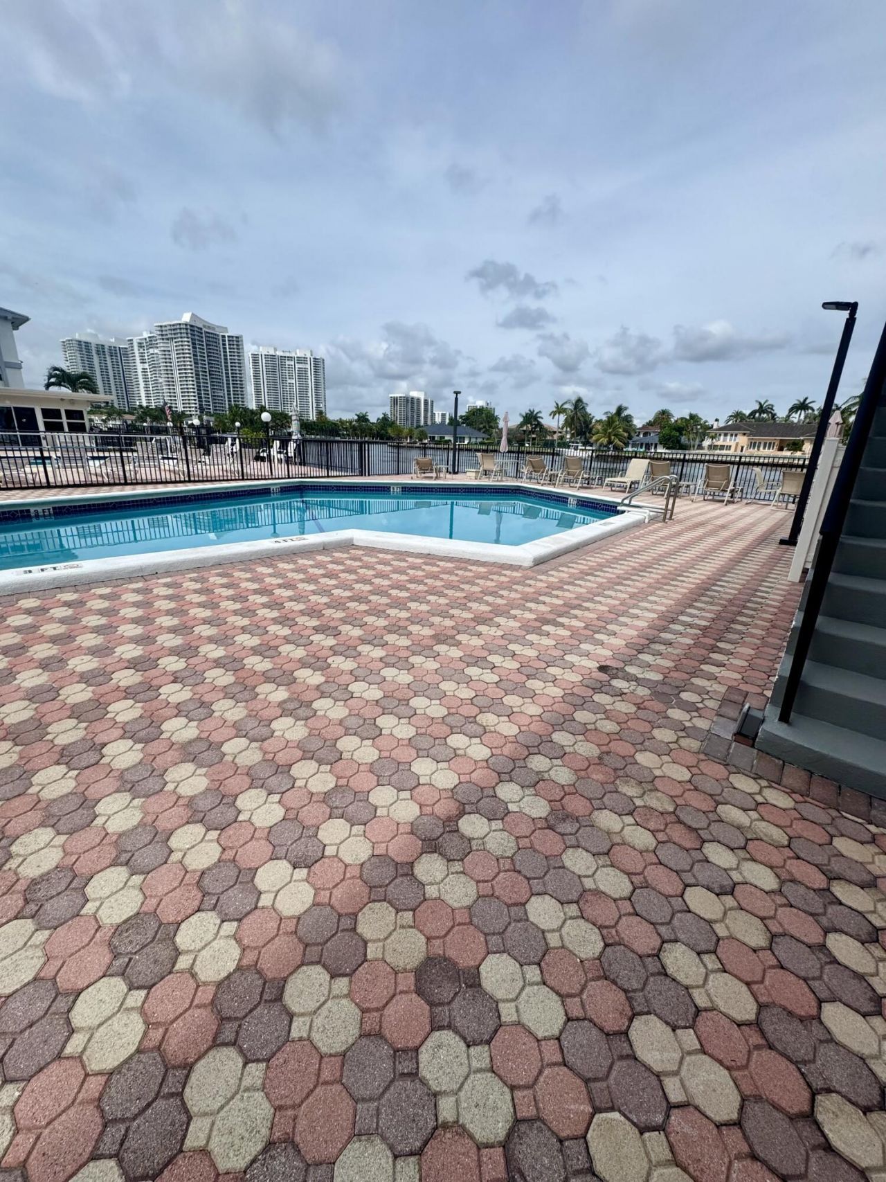 3113 S Ocean Drive, Unit 209, Hallandale Beach, FL 33009 Photo