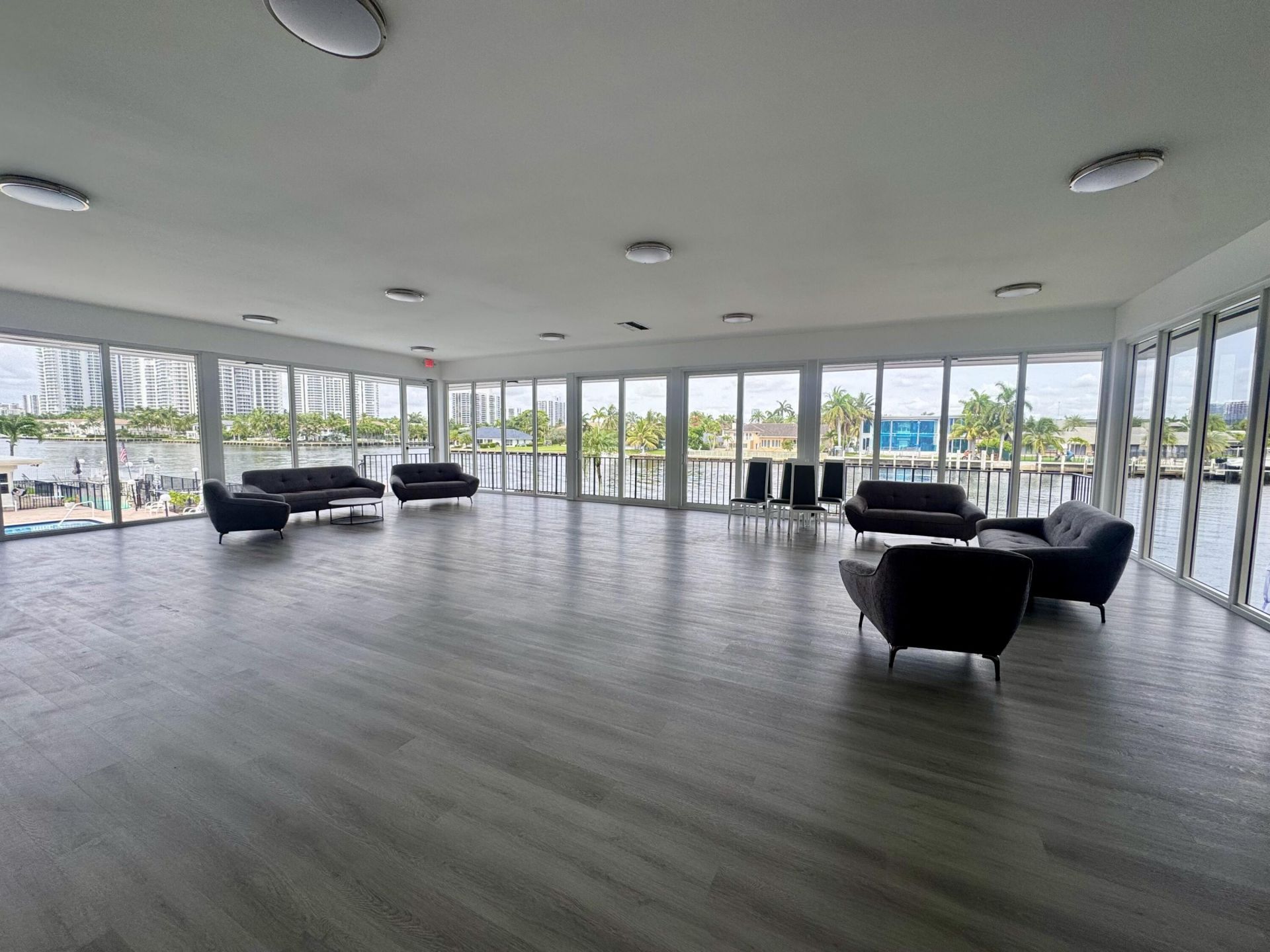 3113 S Ocean Drive, Unit 209, Hallandale Beach, FL 33009 Photo