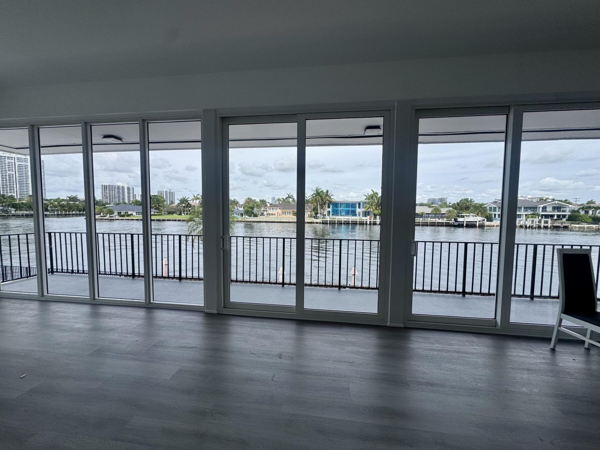 3113 S Ocean Drive, Unit 209, Hallandale Beach, FL 33009 Photo
