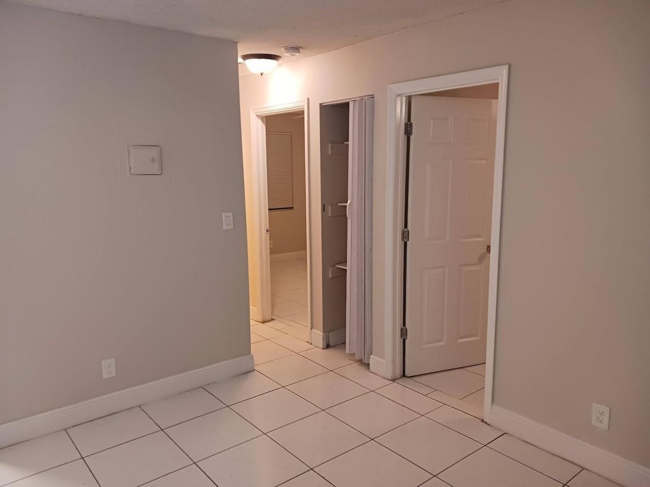708 NW 6th Street, Hallandale Beach, FL 33009 Photo