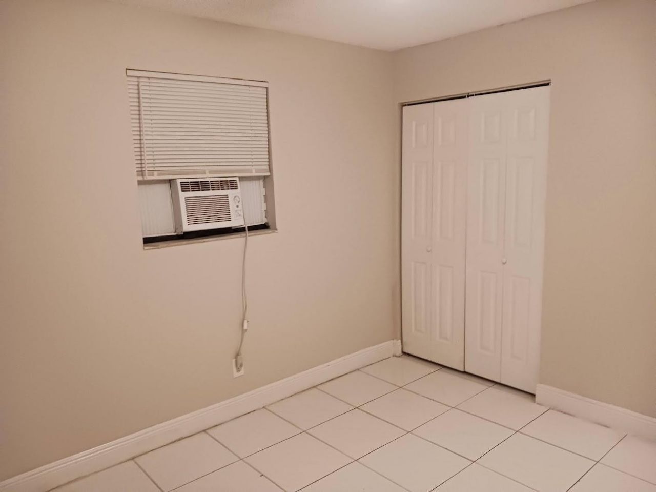 708 NW 6th Street, Hallandale Beach, FL 33009 Photo