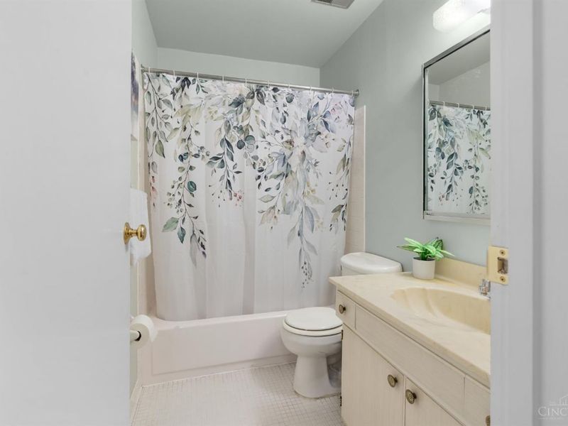 1810 Belle Meade Court, Cincinnati, OH 45230 Photo 26