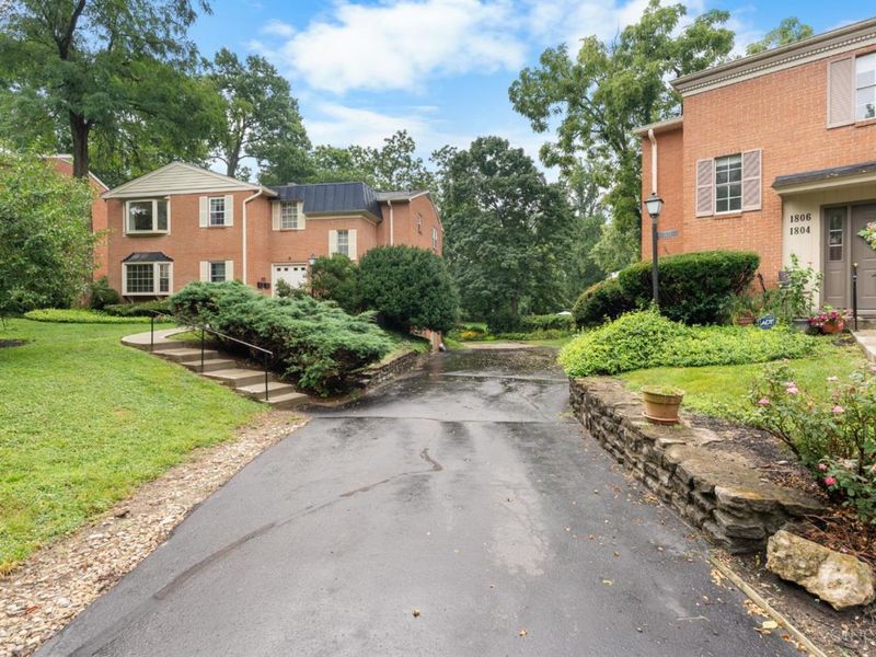 1810 Belle Meade Court, Cincinnati, OH 45230 Photo 3