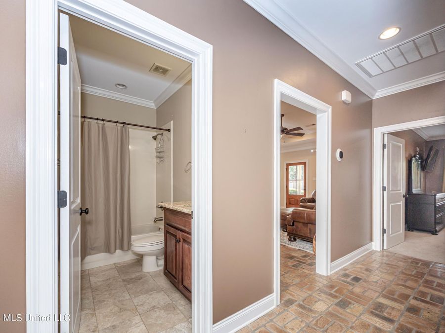 Property Image 125